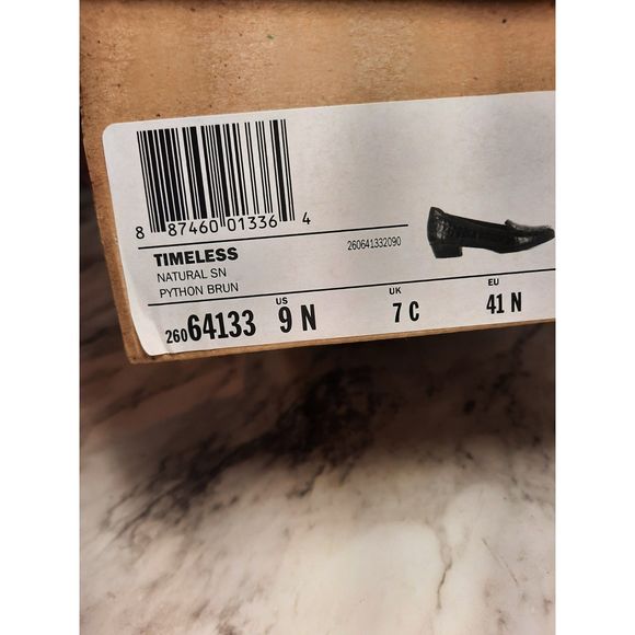 Clarks  Timeless Python Loafers with Active Air Technology Size 9 - Picture 7 of 7